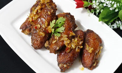 Tự làm cánh gà đẫm sốt chua cay khó cưỡng