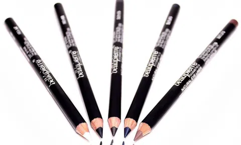 Đi tìm hạn sử dụng của từng loại mỹ phẩm trang điểm