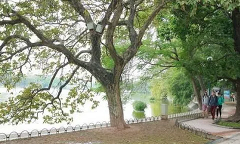 Nghỉ lễ 30/4: Thời tiết Hà Nội và Sài Gòn đều mưa dông 