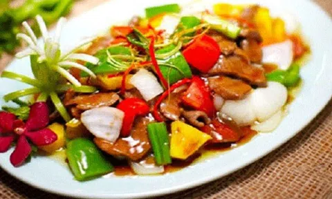 Bò xào cay thơm ngon llý tưởng cho cuối tuần nghỉ lễ