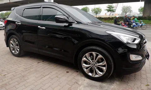 Ô tô cũ 5 năm, chạy 100.000 km giá \'chat\' hiếm hàng