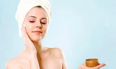 Bật tone da sau một tuần nhờ serum bột nghệ