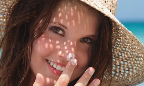 Cách chữa da bị cháy nắng cho chuyến du lịch không lo âu