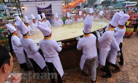 Đà Nẵng: Xác lập kỷ lục chiếc bánh xèo lớn nhất Việt Nam