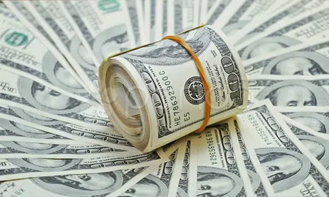 Tỷ giá ngoại tệ ngày 3/5: USD treo cao ở đỉnh