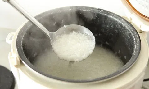 Kinh hoàng 3 người nghi bị đầu độc khi ăn cháo ở Bắc Giang