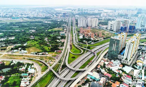 Địa ốc vùng ven Sài Gòn: Nóng từ đất nền nóng sang căn hộ