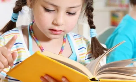 Mách các mẹ 4 cách rèn kỹ năng tự học cho trẻ