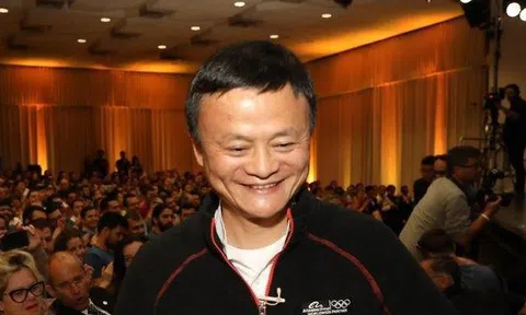 Jack Ma: Người thông minh bỏ công ty, người tin vào tầm nhìn tương lai sẽ ở lại