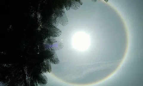 Huế: Xuất hiện quầng sáng bao quanh mặt trời