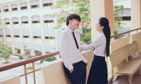 Bộ ảnh thanh xuân đẹp nao lòng của cặp đôi \"Thạch Thảo\"