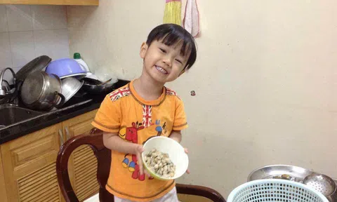 Chuyện người mẹ ung thư mỗi ngày âm thầm dạy con trai 4 tuổi tự nấu ăn suốt 3 năm