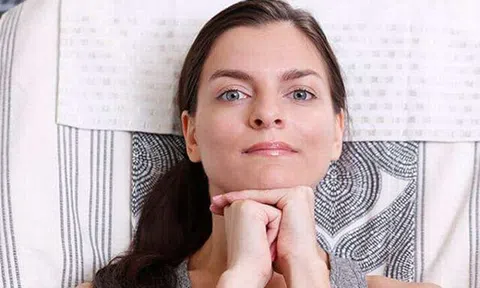 10 bước massage mặt giúp giảm căng thẳng, cải thiện da