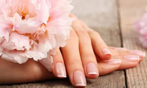 12 bí mật của cô nàng sở hữu móng tay khoẻ đẹp