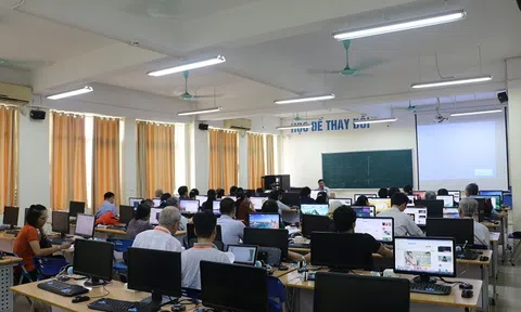 Đại học Đại Nam đào tạo, cập nhật kiến thức chuyên môn cho người hành nghề Dược