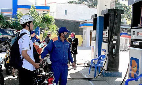 Chính phủ quyết tăng kịch khung thuế môi trường với xăng dầu