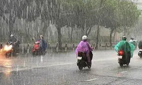 Thời tiết ngày 19/5: Hà Nội ngày nắng nóng, có mưa dông kèm gió mạnh