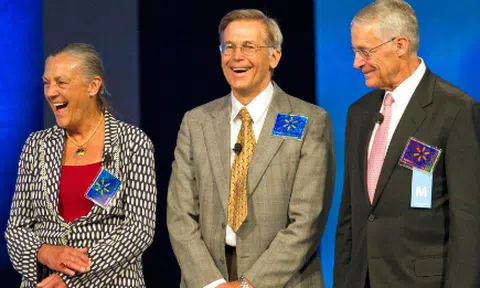 Gia đình tỷ phú giàu hơn cả Jeff Bezos