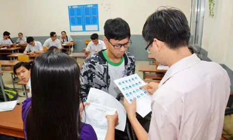 Đổi mới thi cử không phải là `bánh vẽ`!