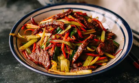 Thử làm thịt bò xào khô Tứ Xuyên ngon hết nấc