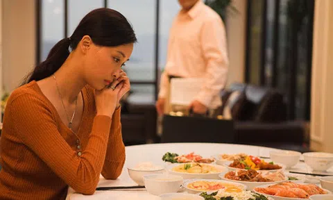 Đàn ông đến người yêu chẳng bao dung nổi, tư cách gì vùng vẫy biển khơi?