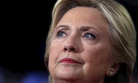 Hãy cẩn thận Mark Zuckerberg: Hillary Clinton muốn làm CEO của Facebook