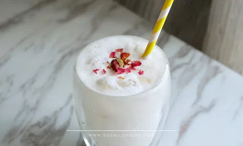 Cách làm sinh tố dừa vải, món đồ uống lạ mà cực kỳ ngon