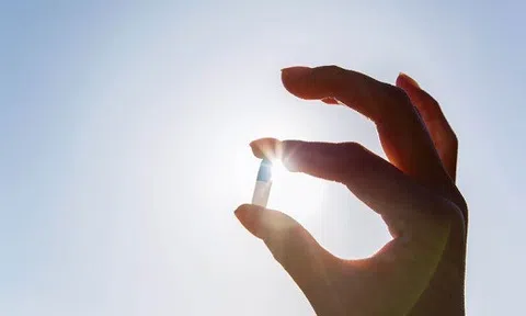 FDA khuyến cáo người tiêu dùng nên thận trọng với viên uống chống nắng