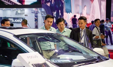 Khan hàng, hiếm xe nhập, khó có kỳ vọng giá xe giảm