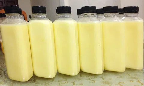 Sữa ngô \'không cần ngô\', món hàng siêu lợi nhuận mỗi mùa hè