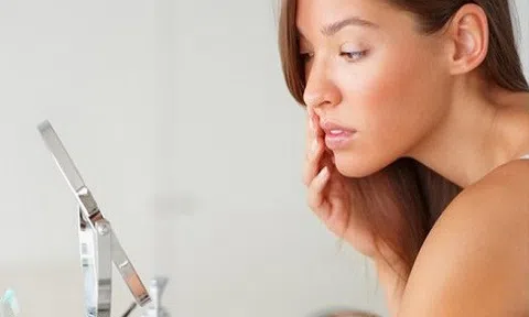 6 thói quen tưởng chừng vô hại nhưng lại khiến bạn già đi mỗi ngày