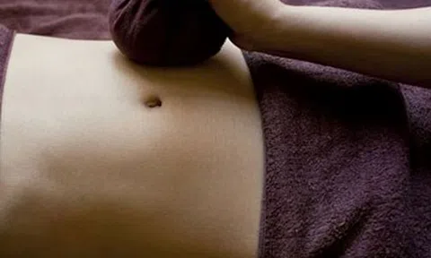 Những lưu ý khi chườm muối bụng sau sinh tuyệt đối không được bỏ qua