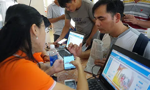 Giảm nửa giá vé tàu khi mua qua điện thoại di động