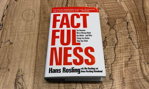 Bill Gates tặng sách cho toàn bộ cử nhân Mỹ 2018