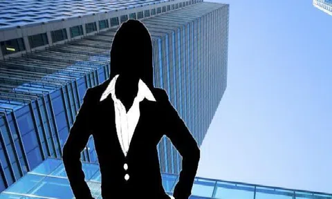 Thương vụ bạc tỷ của ái nữ 9x bí ẩn nhà đại gia Việt