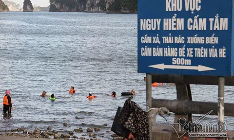 Thanh niên nhảy cầu từ độ cao 20m xuống tắm giải nhiệt