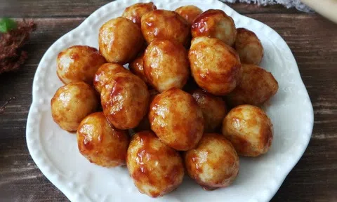 Mách bạn cách làm trứng cút sốt cà chua thơm ngon, hấp dẫn