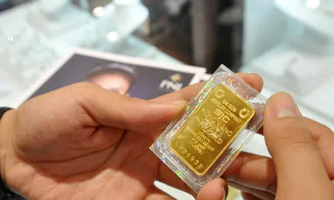 Giá vàng và USD cùng tăng