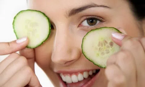 9 cách đơn giản để loại bỏ quầng thâm, bọng mắt