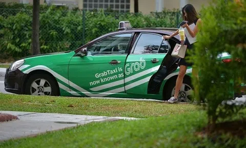 Clip: Không chào trước, khách nữ bị tài xế Grab bắt bẻ, mắng là \'ngu\'