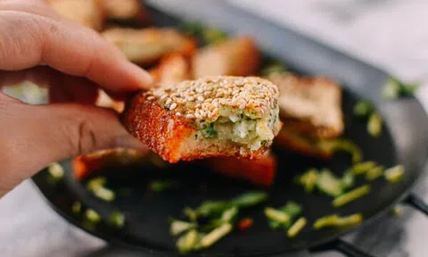 Bánh mỳ chiên tôm hành làm nhanh cho bữa sáng thật ngon miệng!