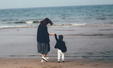 Mẹ đơn thân: Trái tim đã vỡ, chỉ còn cái đầu sáng suốt và đôi mắt tinh tường