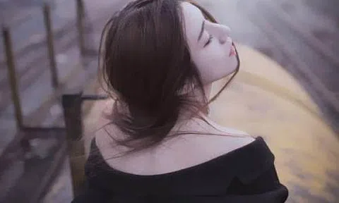 Phụ nữ khôn ngoan luôn biết mình không phải là tất cả của bất kì ai