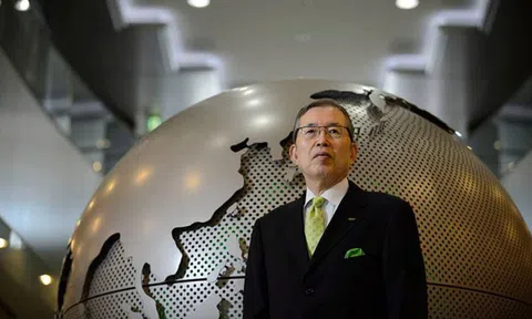 Tỷ phú Shigenobu Nagamori - người đi “ngược chiều”