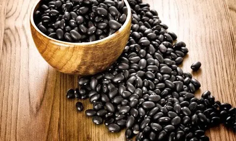 Chống lão hóa, đẹp da từ nước đậu đen