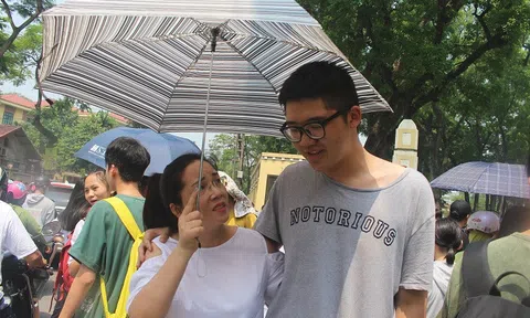 Trước ngày thi tốt nghiệp THPT Quốc Gia 2018: Con áp lực, mẹ lo lắng