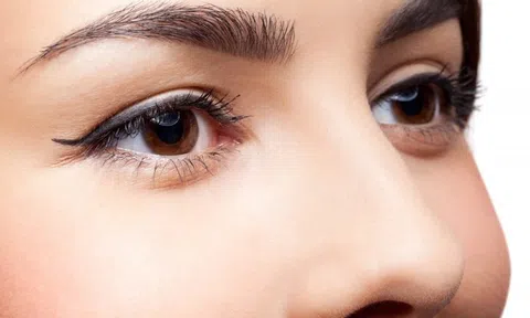 Bí quyết tránh rủi ro khi thực hiện điêu khắc lông mày