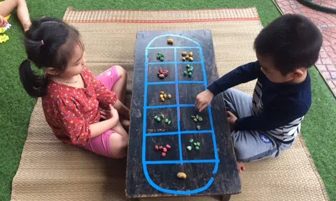 Những trò bổ ích mẹ nên chơi cùng trẻ trong dịp hè để bé phát triển toàn diện