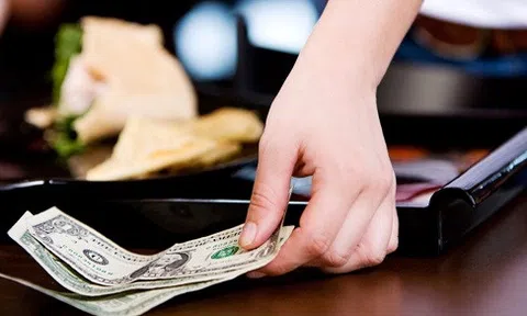 5 nghề sống nhờ tiền boa tại Mỹ