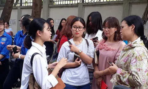 Thi tốt nhiệp THPT Quốc gia: Đề thi môn Ngữ Văn không quá khó